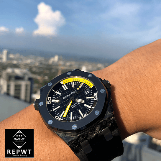 audemars_piguet_royal_oak_offshore_diver_15706AU.OO_.A002CA.01_replica_hand-1