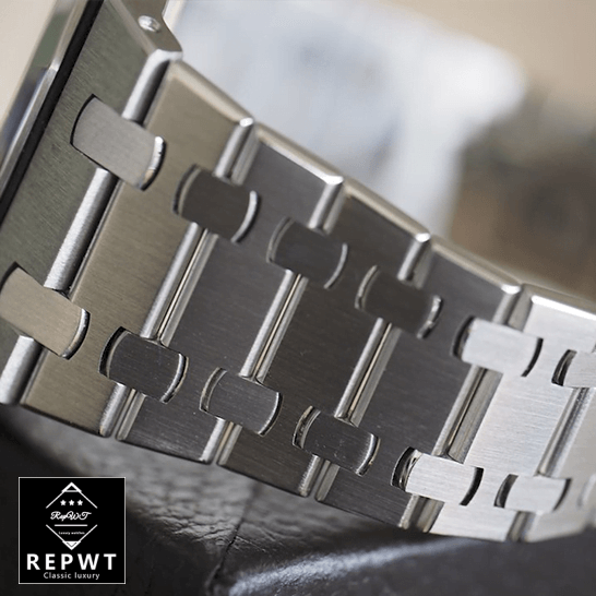 audemars_piguet_royal_oak_selfwinding_bracelet