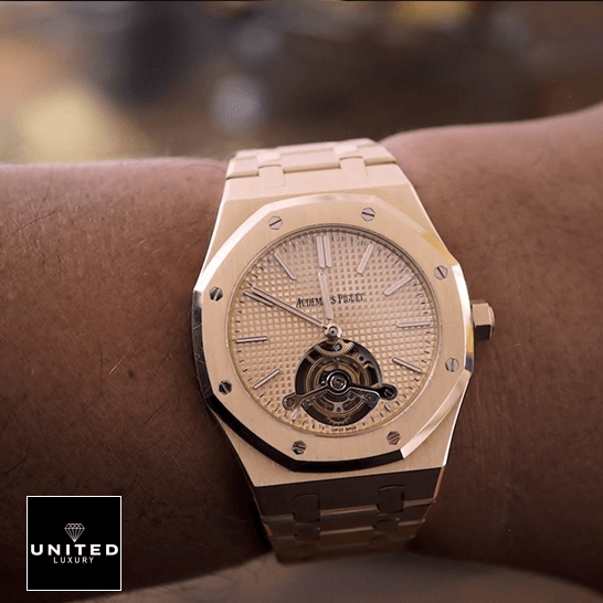 audemars_piguet_royal_oak_tourbillon_extra-plat