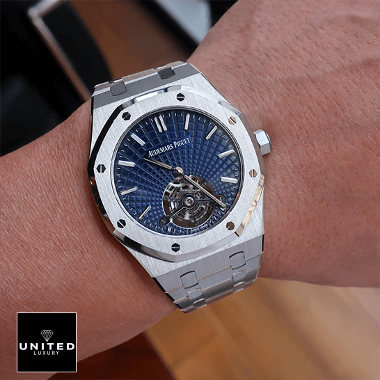 audemars_piguet_royal_oak_tourbillon_extra-thin_26522TI.OO_.1220TI_man