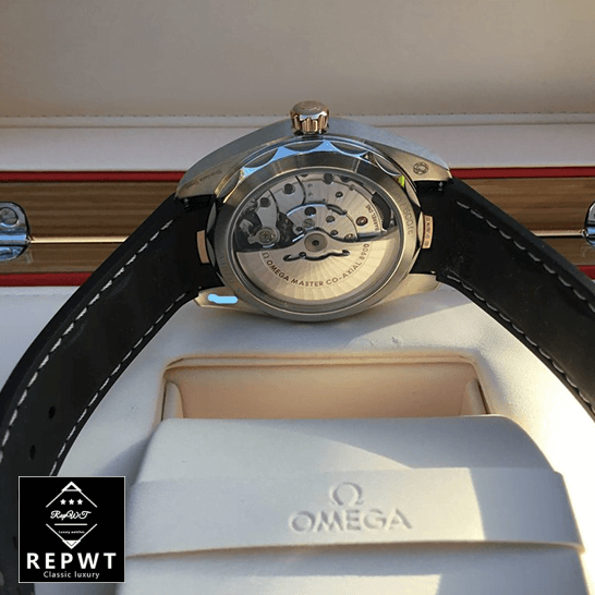 omega-seamaster-220.22.41.21.02.001-replica-back-1 omega-seamaster-220.22.41.21.02.001-replica-back-1
