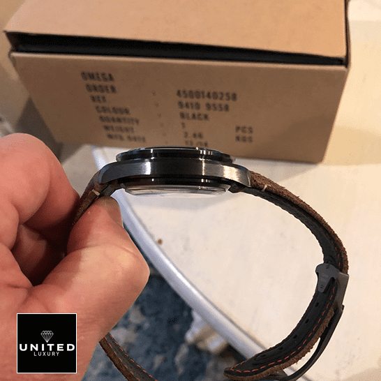 omega-speedmaster-311.92.44.51-replica-leftside