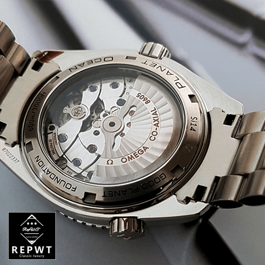 omega_seamaster_planet_ocean_steel_232_30_44_22_03_001_blue_dial_back-1