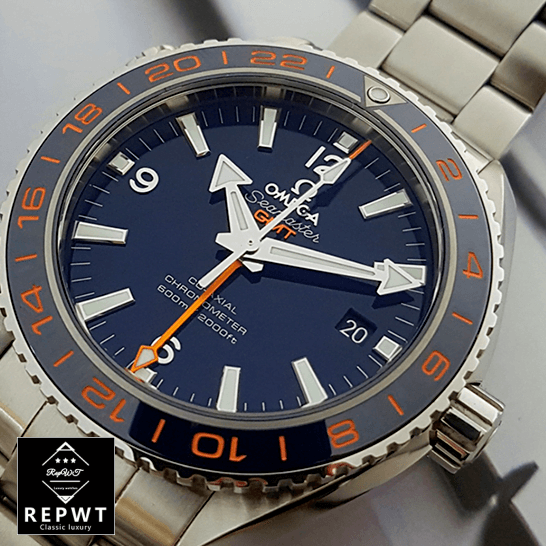 omega_seamaster_planet_ocean_steel_232_30_44_22_03_001_blue_dial_close_review-1