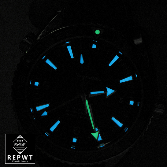 omega_seamaster_planet_ocean_steel_232_32_44_22_03_001_blue_dial_night-1