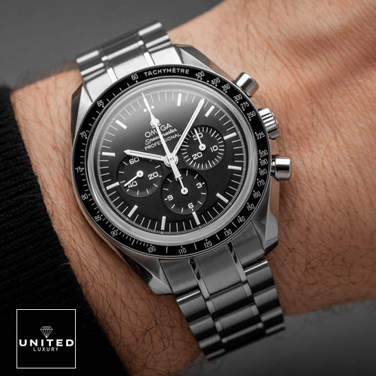 omega_speedmaster_professional_moonwatch_apollo_xI_145.022_replica_man_unitedluxurynet
