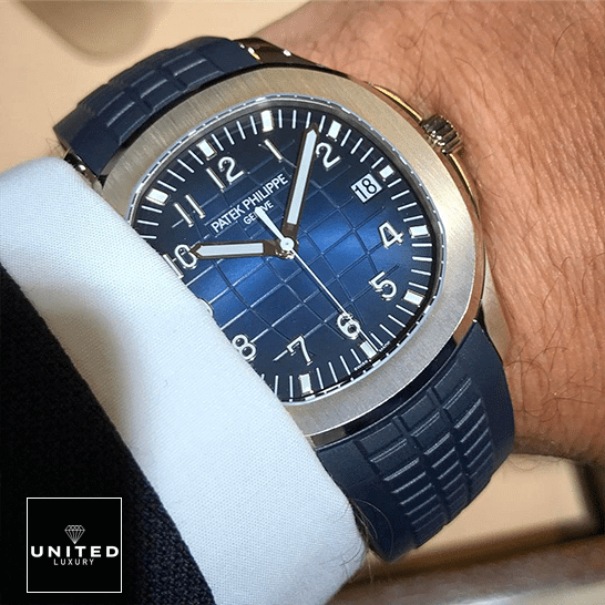 patek_philippe_aquanaut_blue_dial_5168G_001_unitedluxury patek_philippe_aquanaut_blue_dial_5168G_001_unitedluxury