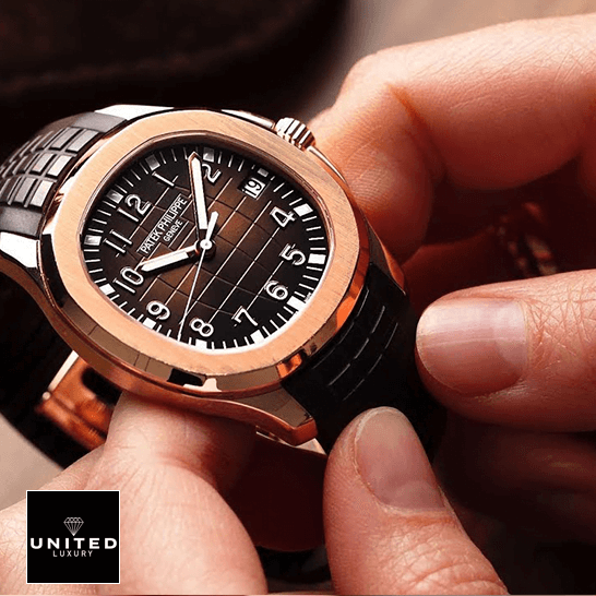 patek_philippe_aquanaut_rose_gold_5167R-001_left