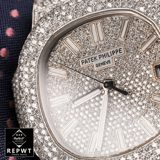 patek_philippe_nautilus_jumbo_white_dial_5719_10G_010_iced_out_replica_front-1 patek_philippe_nautilus_jumbo_white_dial_5719_10G_010_iced_out_replica_front-1