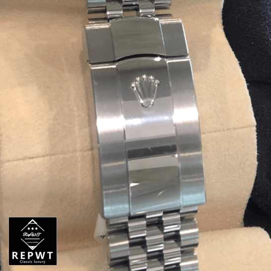 rolex-datejust-126300-0008-replica-clasp-1