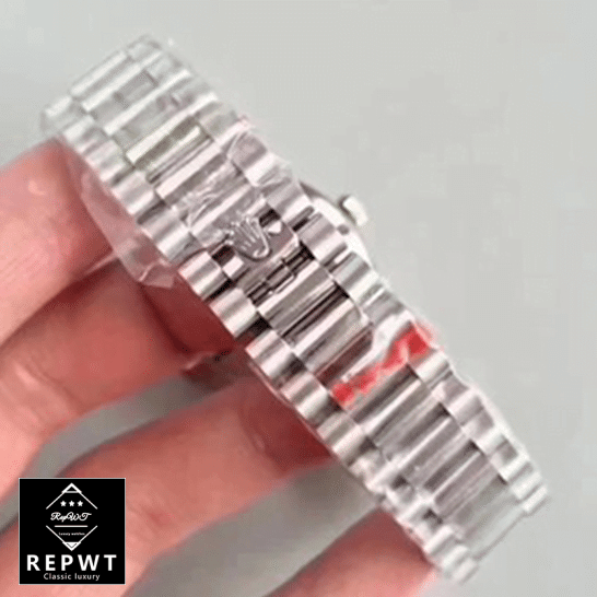 rolex-day-date_228239_ew_stainless_steel_silver_black_man-1 rolex-day-date_228239_ew_stainless_steel_silver_black_man-1