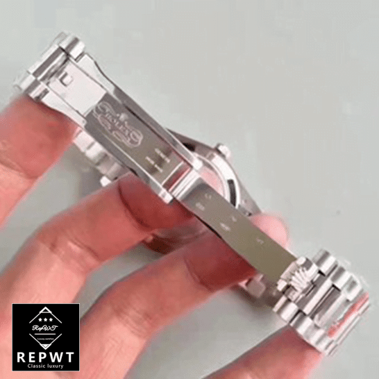 rolex-day-date_228239_ew_stainless_steel_silver_black_man_dial-1 rolex-day-date_228239_ew_stainless_steel_silver_black_man_dial-1