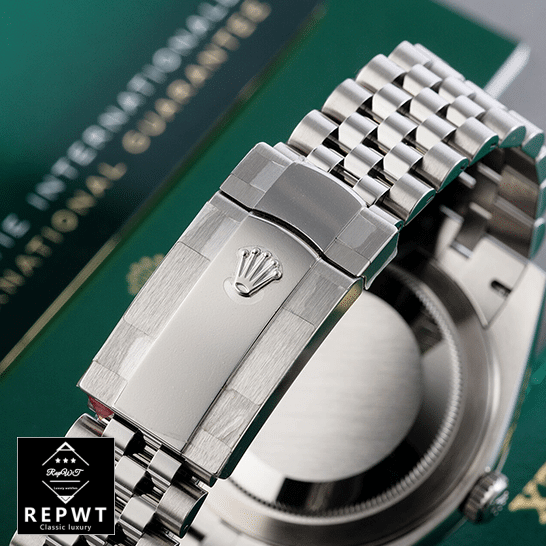 rolex_datejust_11823_steel__black_dial_jubilee_replica_man