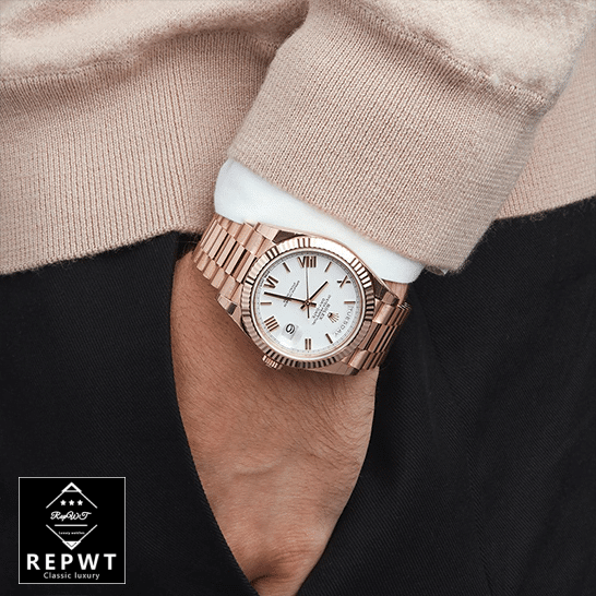 rolex_day_date_228235_KW_rose_gold_white_dial_replica_hand-2