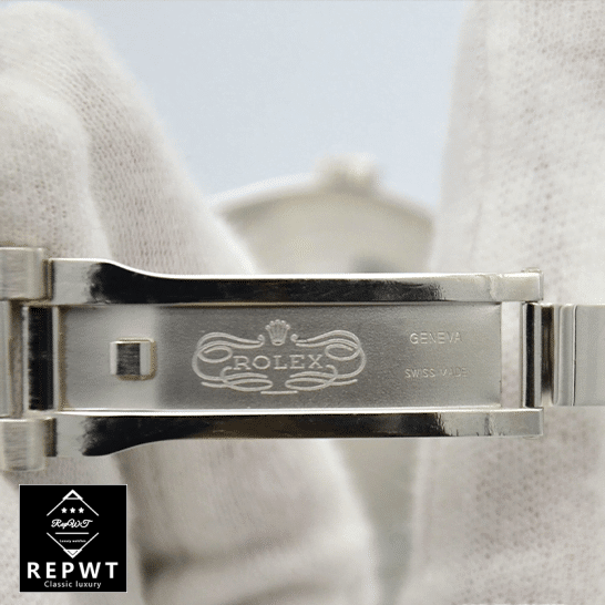 rolex_day_date_II_stainless_steel_ice_blue_roman_dial_218206_clips-1 rolex_day_date_II_stainless_steel_ice_blue_roman_dial_218206_clips-1