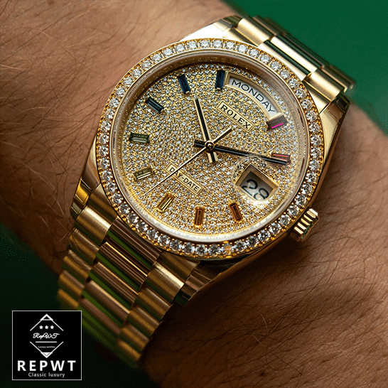 rolex_day_date_yellow_gold_with_pave_diamond_dial_sapphire_128348RBR_0030_replica_man_unitedluxurynet-1