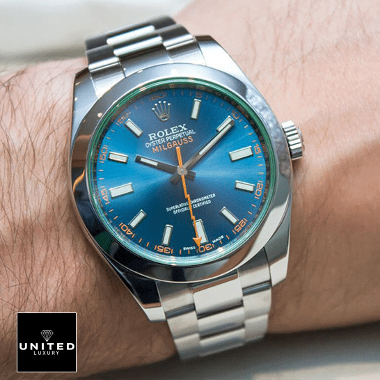 rolex_milgauss_blue_dial_green_crystal_116400GV_oyster_blue