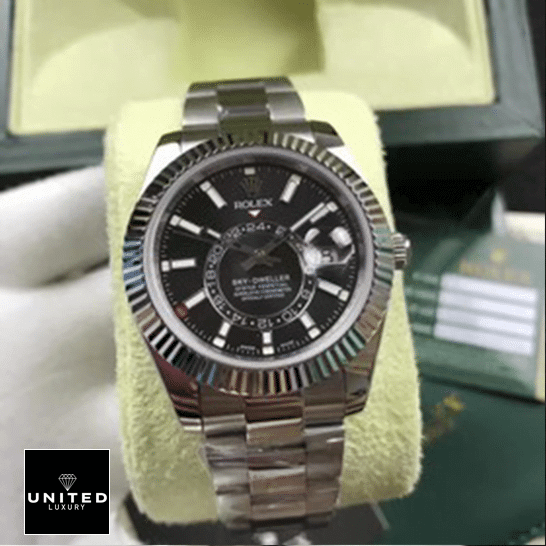 rolex_sky-dweller_black_dial_326934_oyster_box