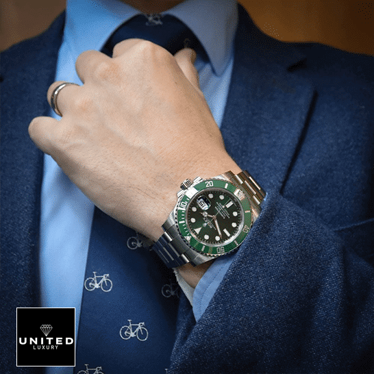 rolex_submariner_116610lv_0002_unitedluxury_man_green_perfect