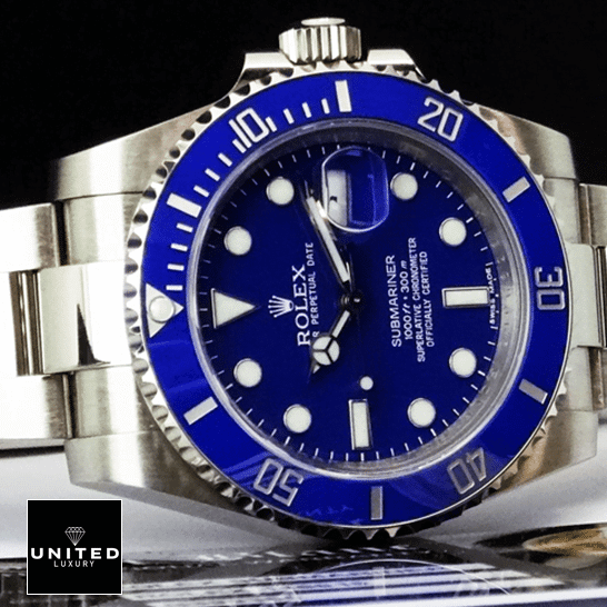 rolex_submariner_blue_dial_116619_oyster_man rolex_submariner_blue_dial_116619_oyster_man