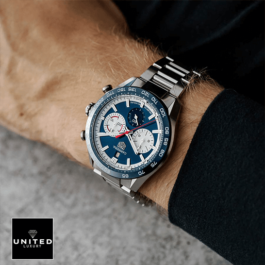 tag_heuer_carrera_automatic_chronograph_CBN2A1E_hand
